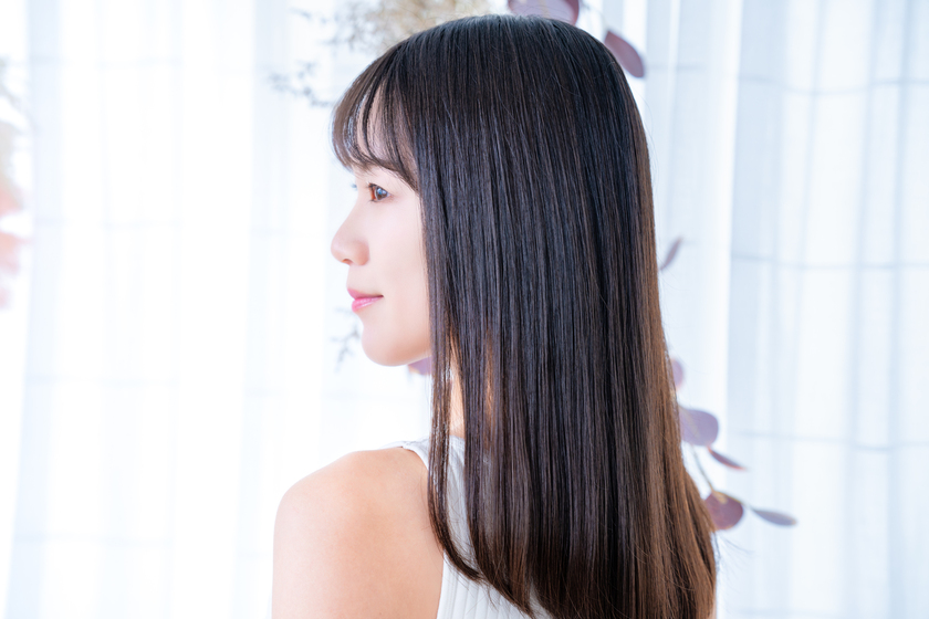 ロングヘアの女性の画像